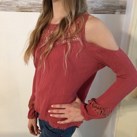 Cold Shoulder boho blouse - Picture 2 of 8